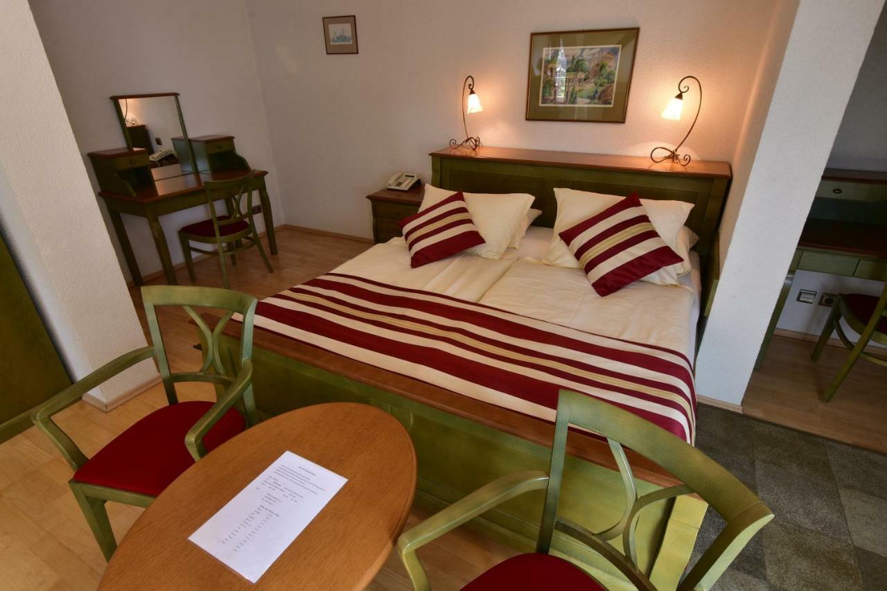 Sant Georg Garni Hotel Mariánské Lázně Eksteriør billede